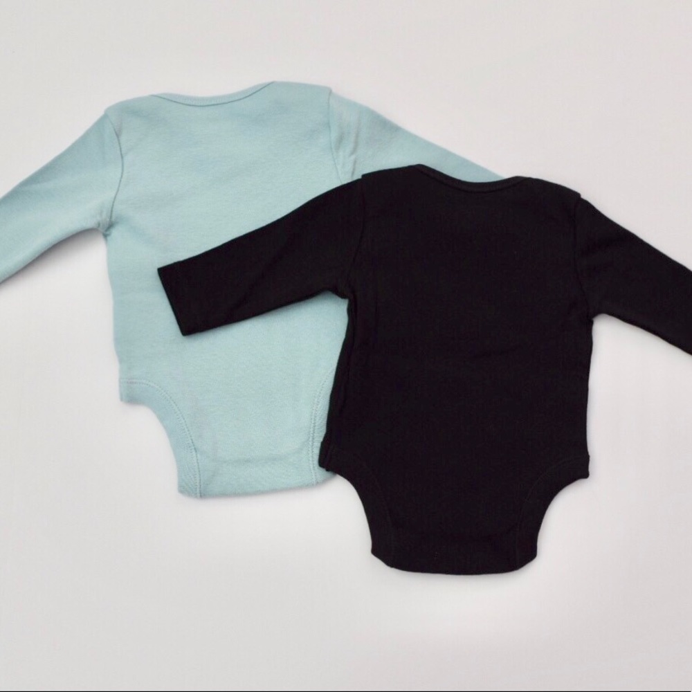 Bundle of (2) NWT Old Navy 0-3 Month Bodysuits - Picture 2 of 8